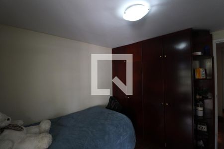 Casa de condomínio à venda com 175m², 4 quartos e 1 vagaQuarto 2