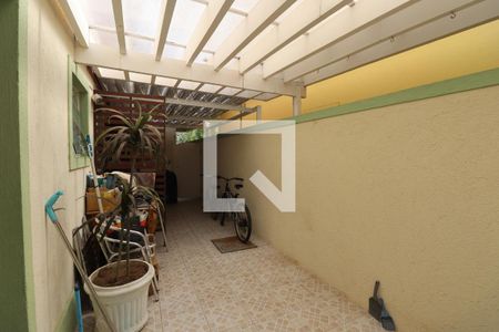 Casa de condomínio à venda com 175m², 4 quartos e 1 vagaGaragem