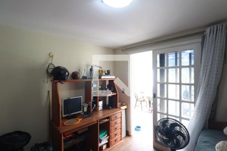 Casa de condomínio à venda com 175m², 4 quartos e 1 vagaQuarto 2