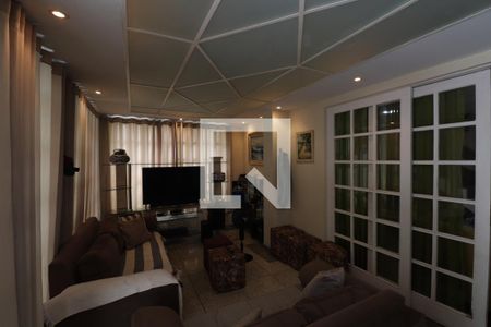 Sala de casa de condomínio à venda com 4 quartos, 175m² em Ingá, Niterói