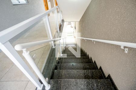 Apartamento à venda com 38m², 2 quartos e sem vaga Apartamento à venda com 38m², 2 quartos e sem vagaEscada