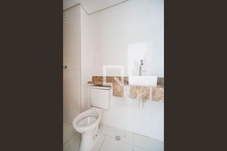 Apartamento à venda com 38m², 2 quartos e sem vaga Apartamento à venda com 38m², 2 quartos e sem vagaBanheiro