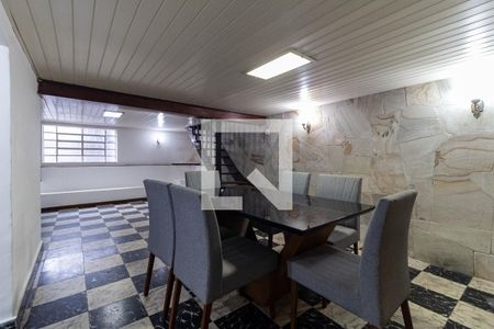 Casa para alugar com 320m², 3 quartos e 3 vagas Casa para alugar com 320m², 3 quartos e 3 vagasSala 2