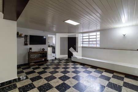 Casa para alugar com 320m², 3 quartos e 3 vagas Casa para alugar com 320m², 3 quartos e 3 vagasSala 2