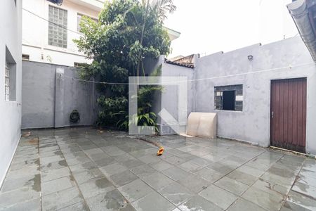 Casa para alugar com 320m², 3 quartos e 3 vagas Casa para alugar com 320m², 3 quartos e 3 vagasQuintal