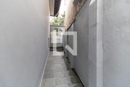 Casa para alugar com 320m², 3 quartos e 3 vagas Casa para alugar com 320m², 3 quartos e 3 vagasCorredor Lateral