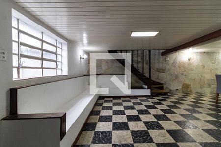 Casa para alugar com 320m², 3 quartos e 3 vagas Casa para alugar com 320m², 3 quartos e 3 vagasv