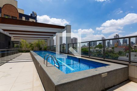 Studio para alugar com 28m², 1 quarto e sem vaga Studio para alugar com 28m², 1 quarto e sem vagaÁrea comum - Piscina