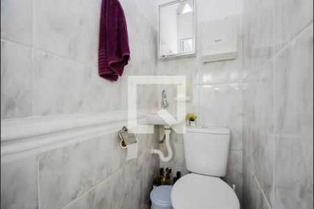 Casa à venda com 210m², 5 quartos e 2 vagasLavabo 