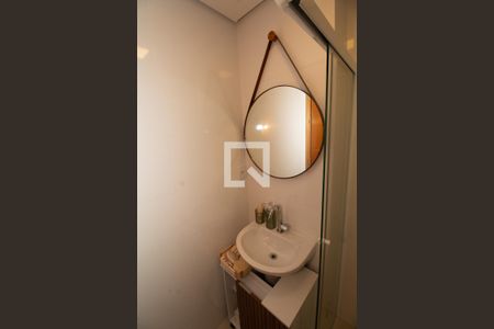 Apartamento à venda com 32m², 2 quartos e sem vaga Apartamento à venda com 32m², 2 quartos e sem vagaBanheiro Social