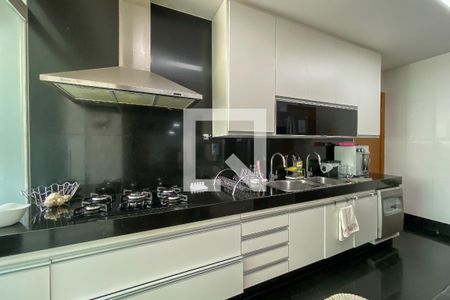 Apartamento para alugar com 139m², 3 quartos e 4 vagas Apartamento para alugar com 139m², 3 quartos e 4 vagasCozinha