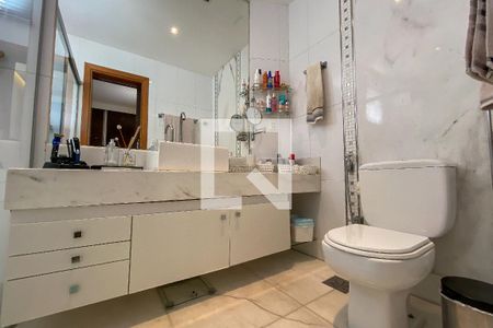 Apartamento para alugar com 139m², 3 quartos e 4 vagas Apartamento para alugar com 139m², 3 quartos e 4 vagasBanheiro da Suíte 3