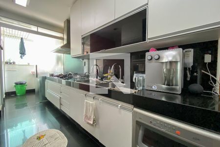 Apartamento para alugar com 139m², 3 quartos e 4 vagas Apartamento para alugar com 139m², 3 quartos e 4 vagasCozinha