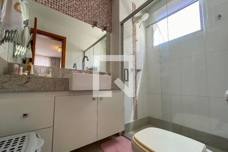 Apartamento para alugar com 139m², 3 quartos e 4 vagas Apartamento para alugar com 139m², 3 quartos e 4 vagasBanheiro da Suíte 1