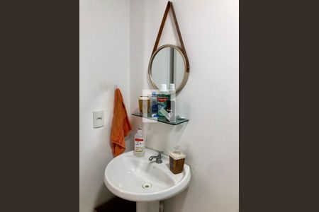 Apartamento à venda com 55m², 2 quartos e 1 vaga Apartamento à venda com 55m², 2 quartos e 1 vagaBanheiro