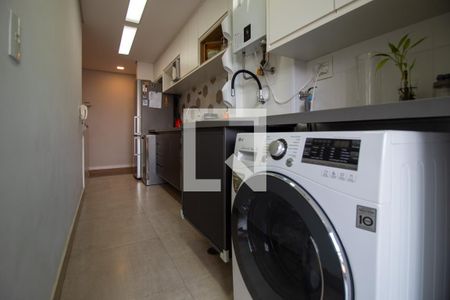 Apartamento à venda com 81m², 3 quartos e 1 vagaÁrea de Serviço