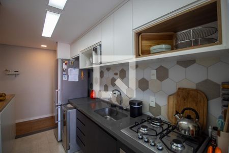 Apartamento à venda com 81m², 3 quartos e 1 vagaÁrea de Serviço