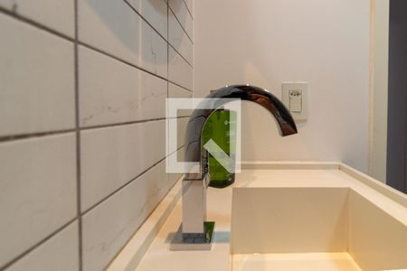 Apartamento à venda com 81m², 3 quartos e 1 vagaTorneira Inox Banheiro Social