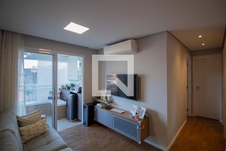 Sala de estar de apartamento à venda com 3 quartos, 81m² em Vila Isa, São Paulo