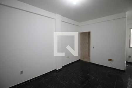Sala de apartamento para alugar com 1 quarto, 63m² em Brás de Pina, Rio de Janeiro