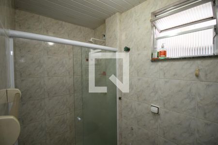 Banheiro de apartamento para alugar com 1 quarto, 63m² em Brás de Pina, Rio de Janeiro