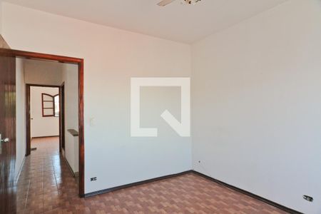 Casa à venda com 213m², 2 quartos e 2 vagas Casa à venda com 213m², 2 quartos e 2 vagasQuarto 2