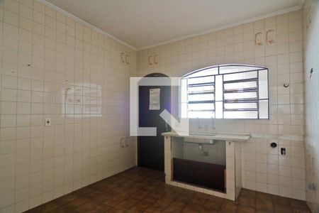 Casa à venda com 213m², 2 quartos e 2 vagas Casa à venda com 213m², 2 quartos e 2 vagasCozinha