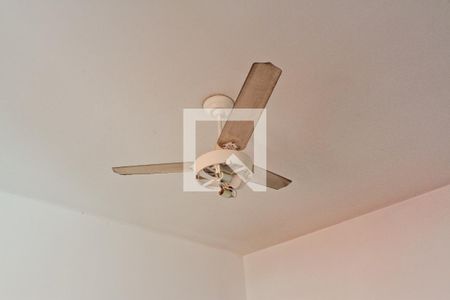 Casa à venda com 213m², 2 quartos e 2 vagas Casa à venda com 213m², 2 quartos e 2 vagasQuarto 2