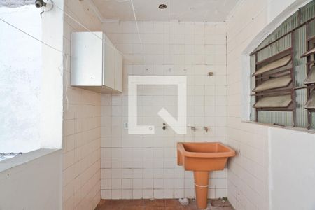 Casa à venda com 213m², 2 quartos e 2 vagas Casa à venda com 213m², 2 quartos e 2 vagasÁrea de Serviço