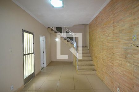 Sala de casa para alugar com 3 quartos, 144m² em Jardim Iguaçu, Nova Iguaçu