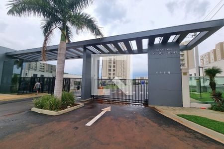 Apartamento para alugar com 48m², 2 quartos e 1 vaga Apartamento para alugar com 48m², 2 quartos e 1 vagaFachada