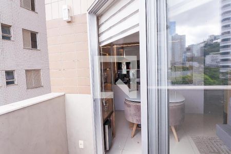 Apartamento para alugar com 70m², 2 quartos e 2 vagasvaranda