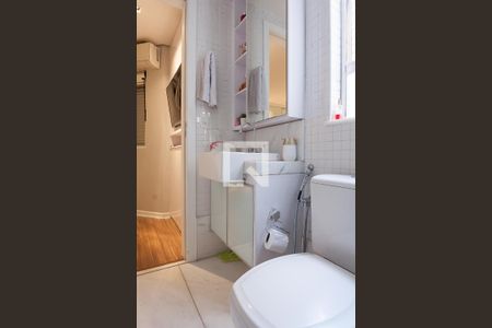 Apartamento para alugar com 70m², 2 quartos e 2 vagasBanheiro Social