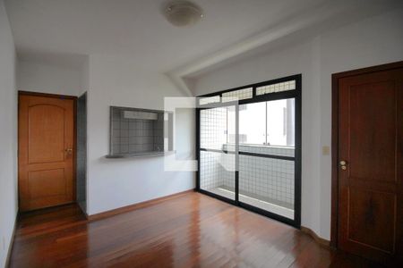 Sala de kitnet/studio para alugar com 1 quarto, 45m² em Carmo, Belo Horizonte