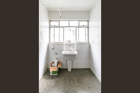 Apartamento para alugar com 191m², 3 quartos e 2 vagas Apartamento para alugar com 191m², 3 quartos e 2 vagasÁrea de Serviço