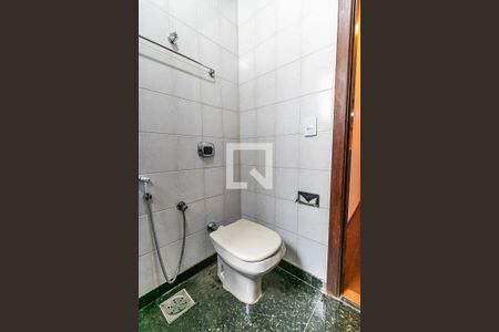 Apartamento para alugar com 191m², 3 quartos e 2 vagas Apartamento para alugar com 191m², 3 quartos e 2 vagasBanheiro Social