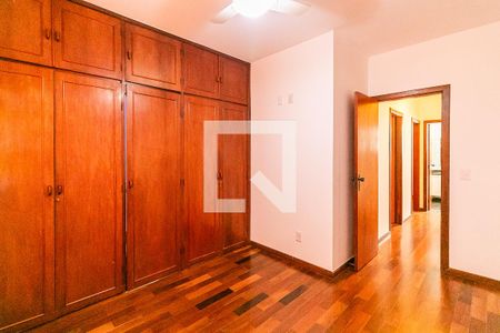 Apartamento para alugar com 191m², 3 quartos e 2 vagas Apartamento para alugar com 191m², 3 quartos e 2 vagasSuíte