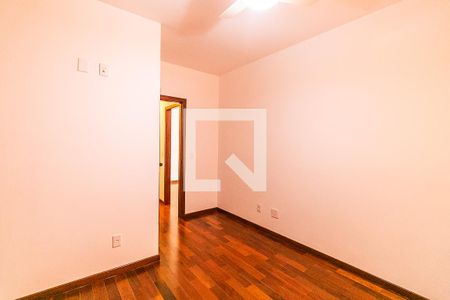 Apartamento para alugar com 191m², 3 quartos e 2 vagas Apartamento para alugar com 191m², 3 quartos e 2 vagasSuíte