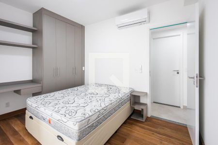 Quarto 1 de apartamento para alugar com 2 quartos, 55m² em Pinheiros, São Paulo