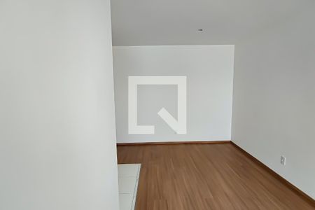 sala de apartamento à venda com 2 quartos, 50m² em Pechincha, Rio de Janeiro