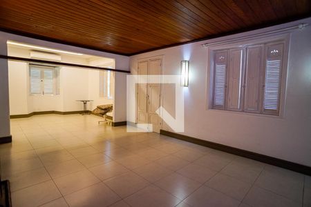Sala de casa à venda com 3 quartos, 250m² em Vila Progresso, Niterói