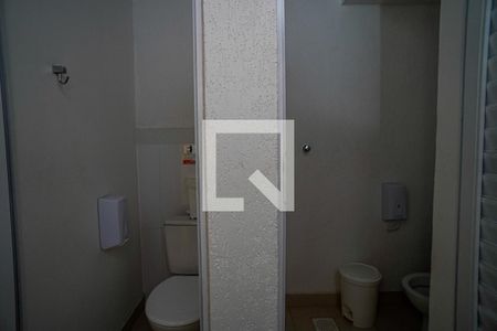 Banheiro de casa à venda com 3 quartos, 250m² em Vila Progresso, Niterói