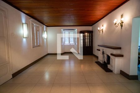 Casa à venda com 250m², 3 quartos e 1 vagaSala