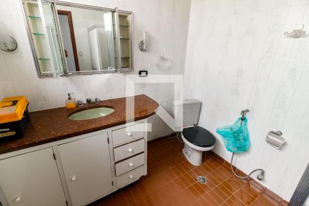 Casa à venda com 274m², 3 quartos e 3 vagasBanheiro Corredor