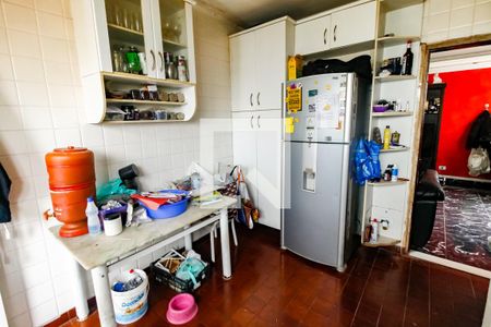 Casa à venda com 274m², 3 quartos e 3 vagasCozinha - Armários