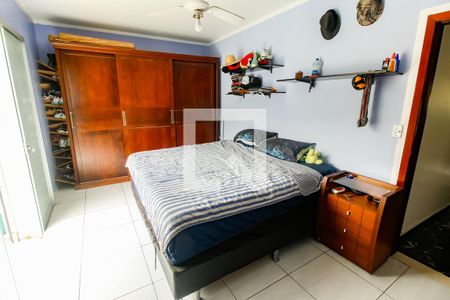 Casa à venda com 274m², 3 quartos e 3 vagasSuíte