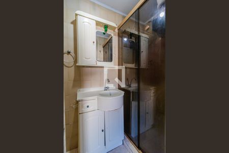 Banheiro de kitnet/studio para alugar com 1 quarto, 26m² em Centro Histórico, Porto Alegre