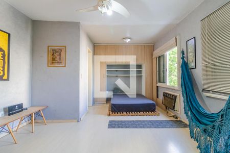 Sala/Quarto de kitnet/studio para alugar com 1 quarto, 26m² em Centro Histórico, Porto Alegre
