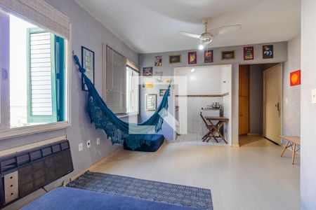 Sala/Quarto de kitnet/studio para alugar com 1 quarto, 26m² em Centro Histórico, Porto Alegre
