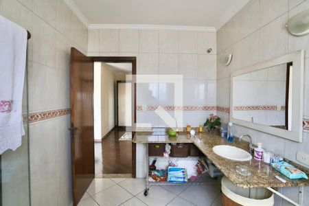 Casa à venda com 300m², 6 quartos e 2 vagas Casa à venda com 300m², 6 quartos e 2 vagasBanheiro do Quarto 2